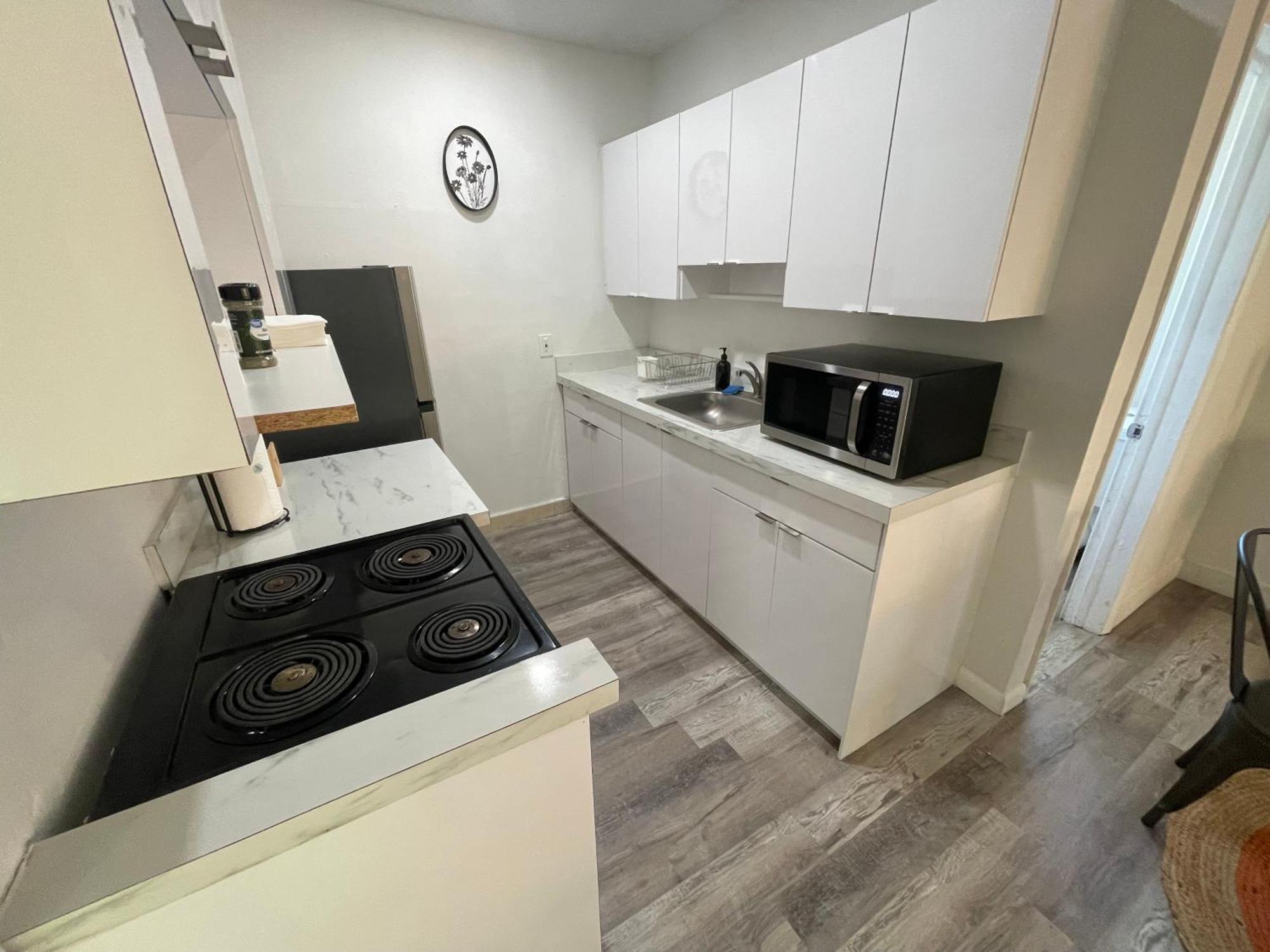 Fully Equipped Apartments With Parking Near Cocowalk Miami Exterior photo