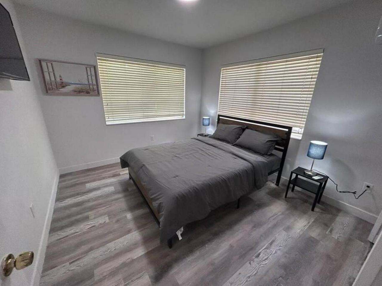 Fully Equipped Apartments With Parking Near Cocowalk Miami Exterior photo